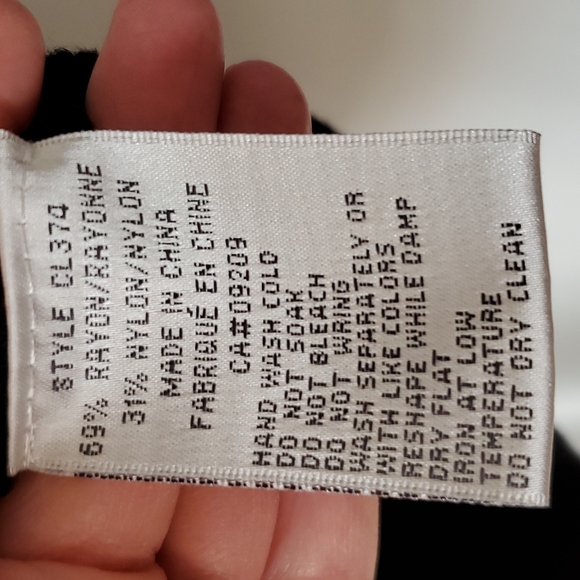 Cleo V-Neck Sweater Vest EUC - Picture 5 of 5